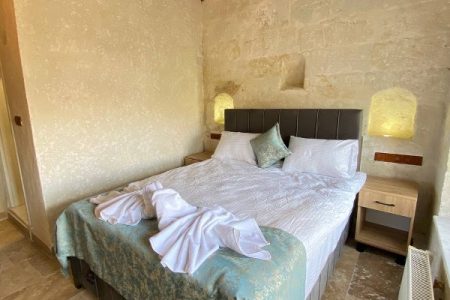 Deluxe Stone Suite Room (PCO-202)